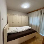 Riverside Krasna Апартаменты *