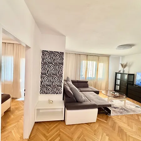 Riverside Krásna Apartman Kassa