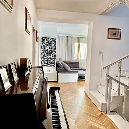 Riverside Krasna Apartmán *